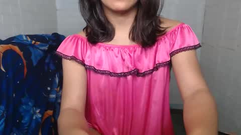 Snapshot of urasian_dreamgirl69 chatting on December 4, 2025, 12:20 am bela online show from December 4, 2025, 12:20 am