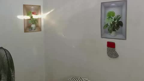 Snapshot of urasian_jomarie chatting on February 3, 2026, 12:09 am urasian_jomarie online show from February 3, 2026, 12:09 am