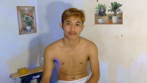 urasian_jomarie online show from July 13, 2026, 1:03 pm