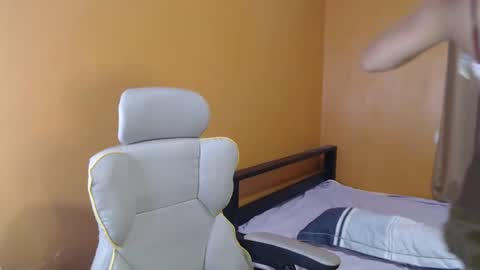 Snapshot of urasian_kat chatting on December 15, 2025, 1:21 am urasian_kat online show from December 15, 2025, 1:21 am