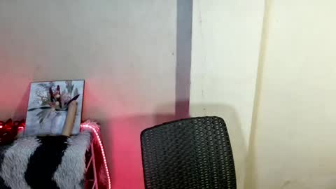 Snapshot of urasian_mary chatting on April 24, 2026, 5:04 pm urasian_mary online show from April 24, 2026, 5:04 pm