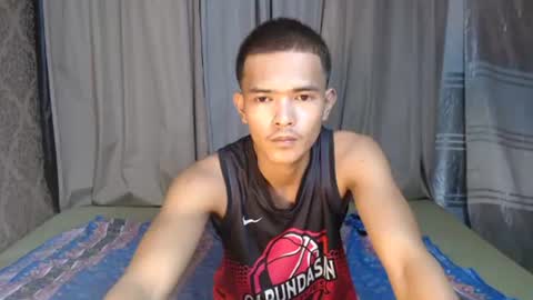 Snapshot of urasian_rey chatting on June 23, 2026, 10:24 am urasian_rey online show from June 23, 2026, 10:24 am