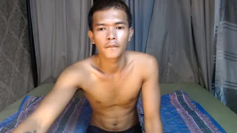 Snapshot of urasian_rey chatting on July 16, 2026, 1:39 pm urasian_rey online show from July 16, 2026, 1:39 pm