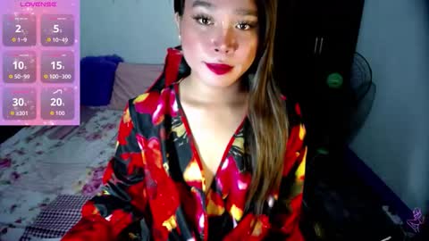 Snapshot of urasiansweet_cummer chatting on October 29, 2025, 2:25 am KENDRA online show from October 29, 2025, 2:25 am