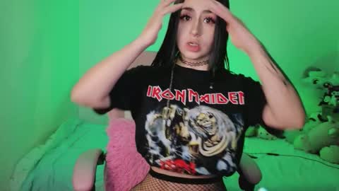 Danielle  online show from March 19, 2026, 9:35 am