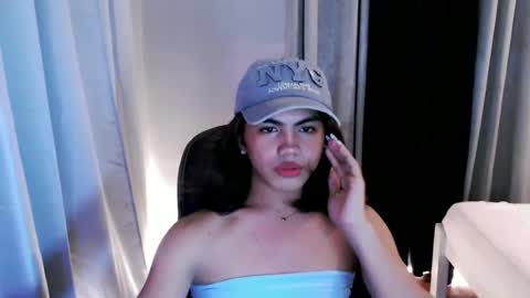 Snapshot of urbaby_anthony chatting on July 8, 2026, 4:33 pm urbaby_anthony online show from July 8, 2026, 4:33 pm