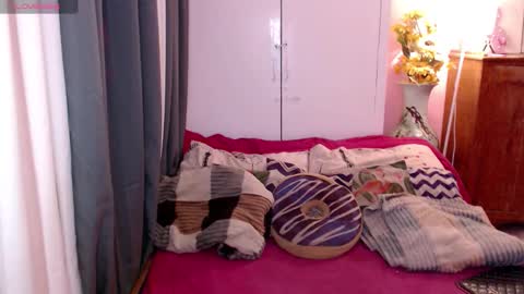 Snapshot of urbabysofia0305 chatting on January 13, 2026, 9:53 pm Sofia online show from January 13, 2026, 9:53 pm