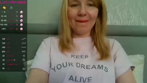 Snapshot of urbadkitty chatting on February 26, 2025, 9:10 am urbadkitty online show from February 26, 2025, 9:10 am