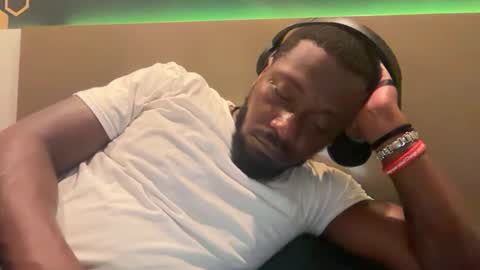 urbandick5 online show from February 21, 2026, 2:56 am