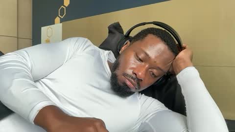 urbandick5 online show from February 25, 2026, 7:23 pm