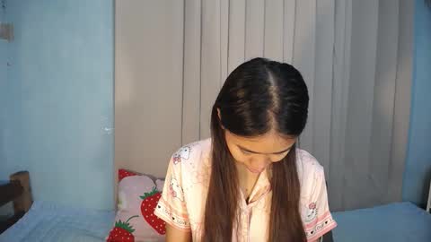 Urbbgurl lynxx  online show from February 8, 2026, 8:45 pm