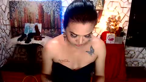 Queen lucy online show from June 4, 2026, 5:41 pm