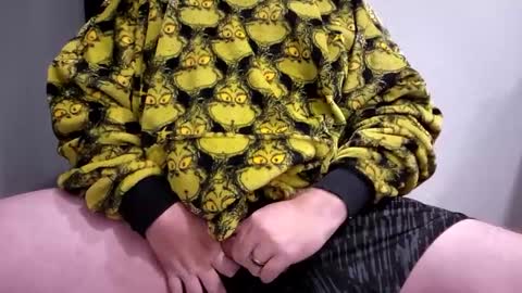 Snapshot of urbigfun chatting on December 24, 2024, 11:00 pm YBF online show from December 24, 2024, 11:00 pm