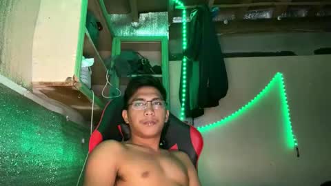Snapshot of urcuteguy_jhonx chatting on October 3, 2025, 3:03 am Dannie online show from October 3, 2025, 3:03 am