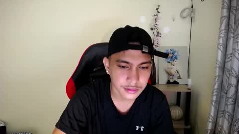 Snapshot of urcuteguy_jhonx chatting on October 21, 2025, 4:41 pm Dannie online show from October 21, 2025, 4:41 pm