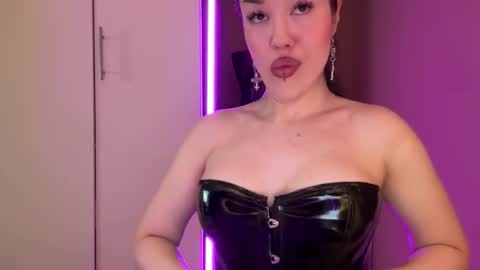 Margo online show from October 19, 2025, 6:03 am
