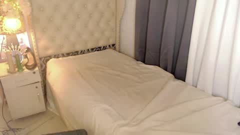 Snapshot of urdream_bride chatting on February 27, 2025, 2:53 am urdream_bride online show from February 27, 2025, 2:53 am