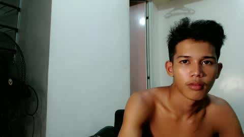 Snapshot of urdreamboy_clarin chatting on June 12, 2026, 3:22 pm urdreamboy_clarin online show from June 12, 2026, 3:22 pm