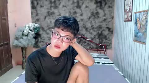 Snapshot of urdreamboy_doms chatting on July 12, 2026, 4:25 am urdreamboy_doms online show from July 12, 2026, 4:25 am