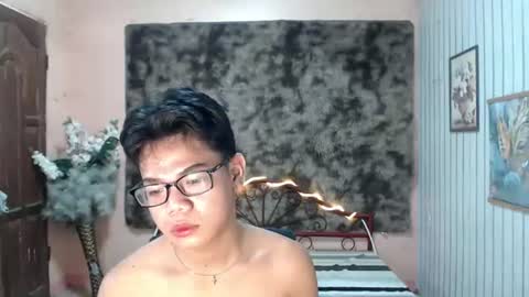 Snapshot of urdreamboy_doms chatting on July 19, 2026, 2:15 am urdreamboy_doms online show from July 19, 2026, 2:15 am