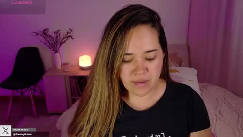 Snapshot of urdreamgiirl chatting on November 20, 2025, 10:53 pm Mia Miller online show from November 20, 2025, 10:53 pm