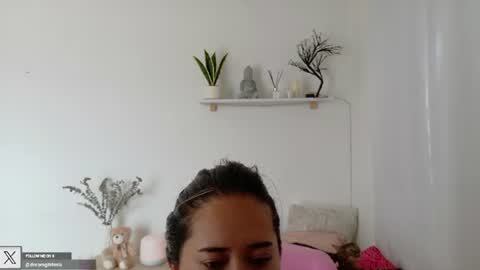 Snapshot of urdreamgiirl chatting on July 8, 2026, 8:57 pm Mia Miller online show from July 8, 2026, 8:57 pm