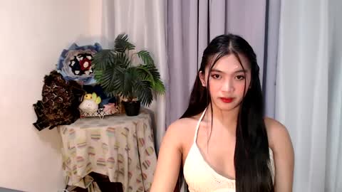 Snapshot of urdreamgirl_ chatting on March 8, 2025, 4:06 pm Trixie online show from March 8, 2025, 4:06 pm