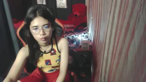 Snapshot of urdreamgirljayne chatting on December 19, 2024, 10:02 am urdreamgirljayne online show from December 19, 2024, 10:02 am