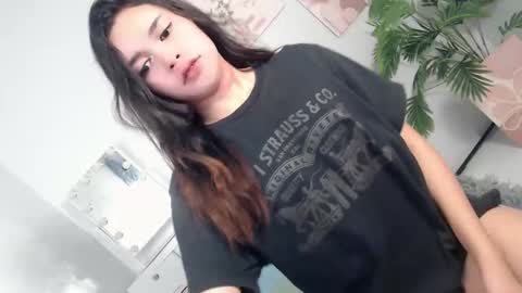 Snapshot of ure_asiancockgirl07 chatting on September 27, 2025, 6:57 pm Bretesh online show from September 27, 2025, 6:57 pm