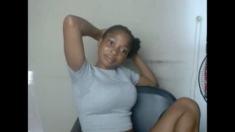 Snapshot of urflirtydoll chatting on February 27, 2025, 8:09 pm urflirtydoll online show from February 27, 2025, 8:09 pm