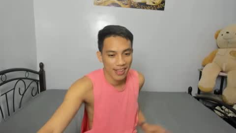 urfucker_vinz online show from January 14, 2026, 5:13 am