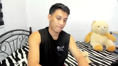 urfucker_vinz online show from May 8, 2026, 1:16 pm