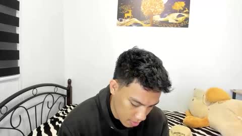urfucker_vinz online show from May 9, 2026, 1:55 am