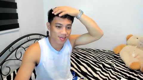 urfucker_vinz online show from May 15, 2026, 3:30 pm