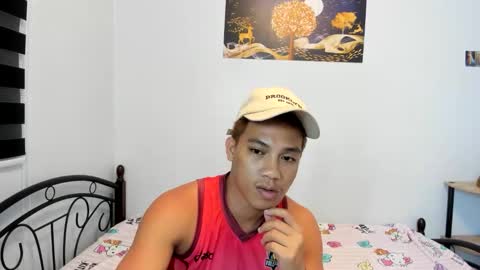 urfucker_vinz online show from May 24, 2026, 1:16 pm