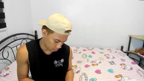 urfucker_vinz online show from May 27, 2026, 6:27 pm