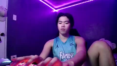 Snapshot of urfuckinghighness chatting on October 19, 2025, 2:45 am ask me online show from October 19, 2025, 2:45 am