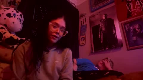 urfxvecouplee online show from October 8, 2025, 9:23 pm