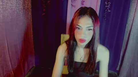 Snapshot of urgirl_leah chatting on September 12, 2025, 9:53 am Leah online show from September 12, 2025, 9:53 am