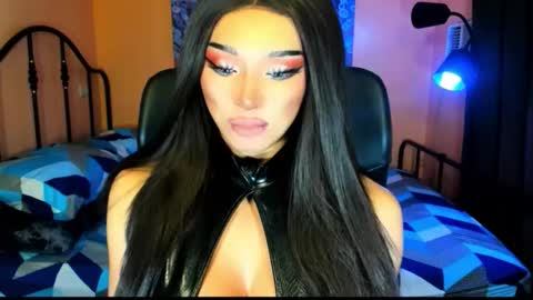 Snapshot of urgoddess_bella chatting on November 12, 2025, 2:12 am My bella 3 online show from November 12, 2025, 2:12 am