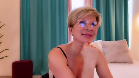 Jenny online show from July 10, 2026, 11:57 am