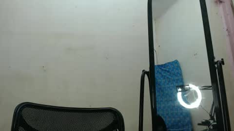 urgoddessleenie online show from January 6, 2026, 10:52 am