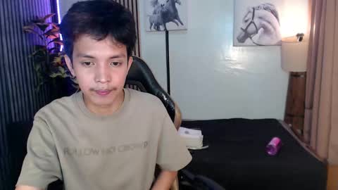 Snapshot of urhot_johny chatting on April 14, 2026, 12:00 pm urhot_johny online show from April 14, 2026, 12:00 pm