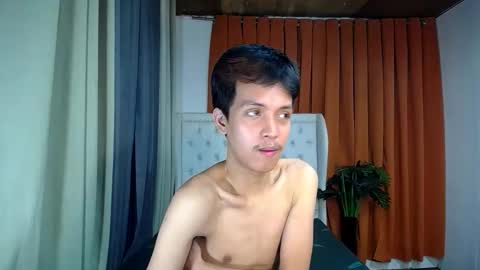 Snapshot of urhot_johny chatting on April 19, 2026, 6:32 pm urhot_johny online show from April 19, 2026, 6:32 pm