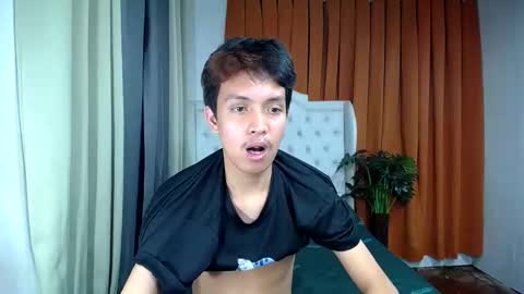 Snapshot of urhot_johny chatting on April 26, 2026, 1:53 pm urhot_johny online show from April 26, 2026, 1:53 pm