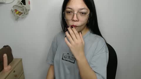 Snapshot of urhotangela chatting on March 21, 2026, 1:21 am urhotangela online show from March 21, 2026, 1:21 am