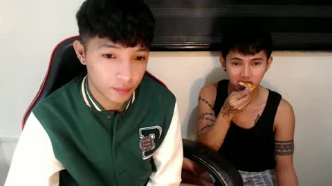Snapshot of urhotethanxx chatting on June 24, 2026, 5:23 pm Ethan online show from June 24, 2026, 5:23 pm