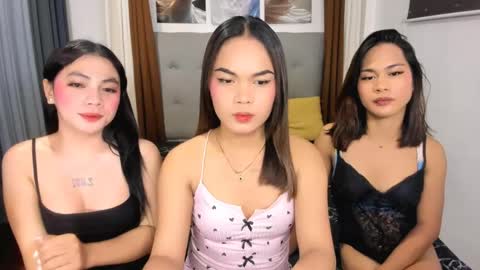 urhotgirl_sexyariela online show from April 12, 2026, 6:35 pm