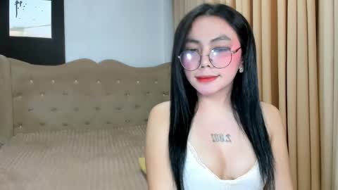 Snapshot of urhotgirl_sexyariela chatting on April 25, 2026, 10:51 pm urhotgirl_sexyariela online show from April 25, 2026, 10:51 pm