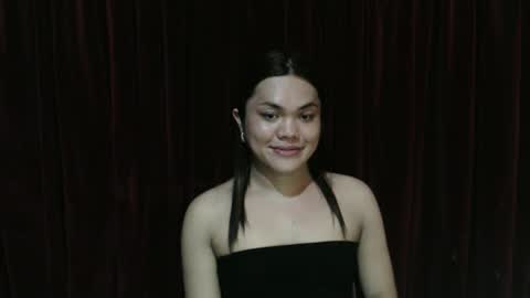 Snapshot of urhottie_bella chatting on May 17, 2026, 1:51 pm urhottie_bella online show from May 17, 2026, 1:51 pm